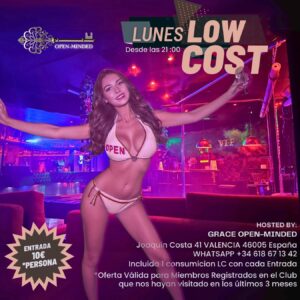 Publicidad de “Lunes Low Cost” en Open-Minded Valencia, mostrando a una mujer en bikini con la palabra “OPEN”, acompañada de información sobre la promoción del evento